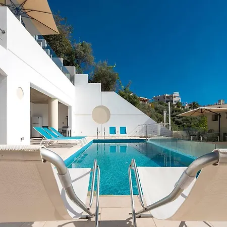 Evian * PalaiónTsiflíkion