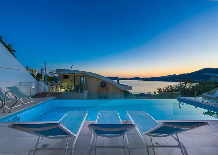 Evian * PalaiónTsiflíkion